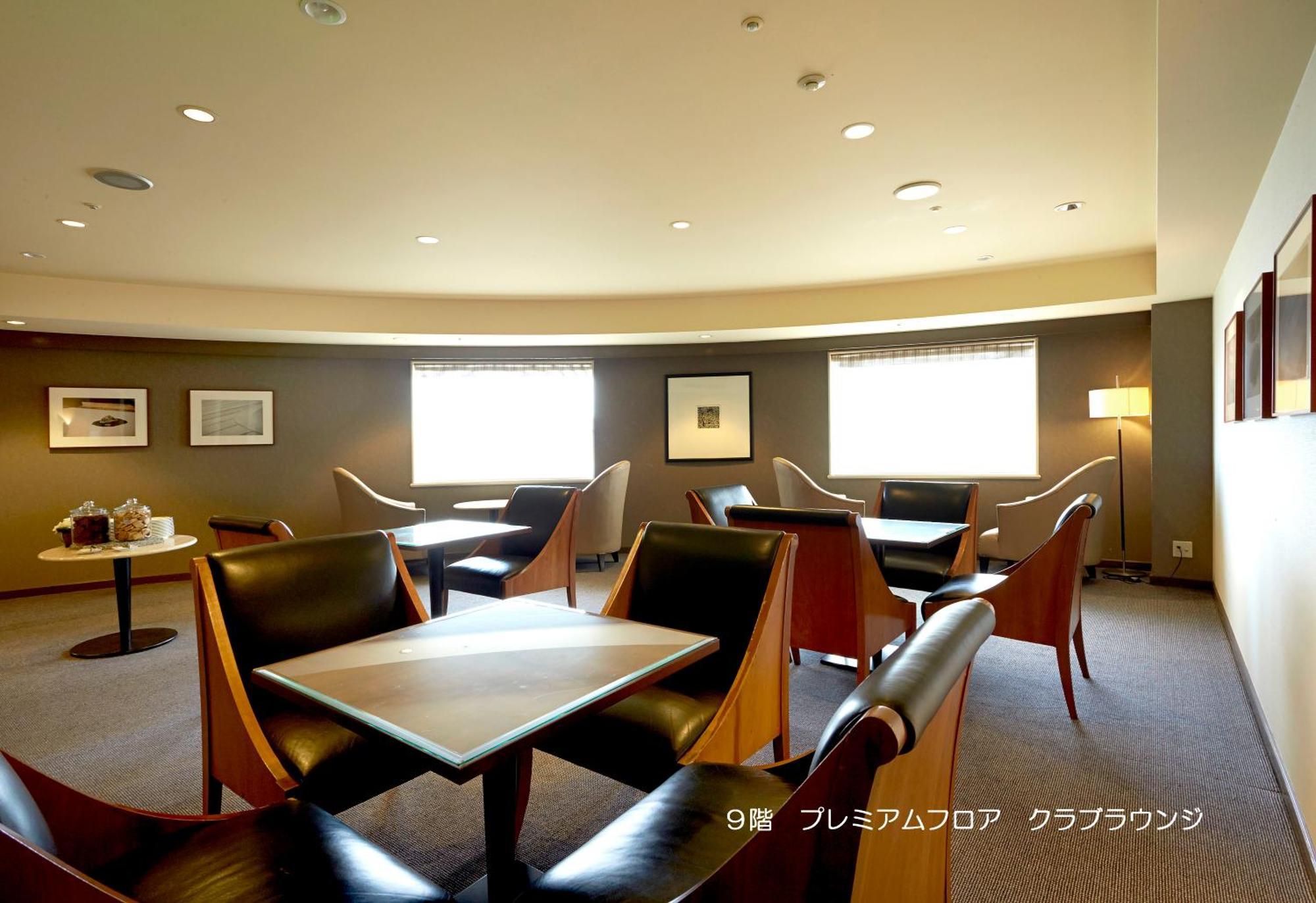 Miyako Hotel Gifu Nagaragawa Exteriér fotografie Premium Lounge at Chubu International Airport