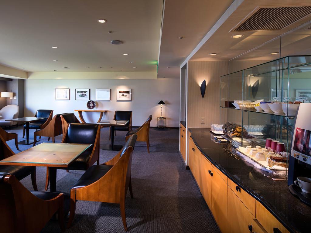 Miyako Hotel Gifu Nagaragawa Exteriér fotografie The lounge at Haneda Airport